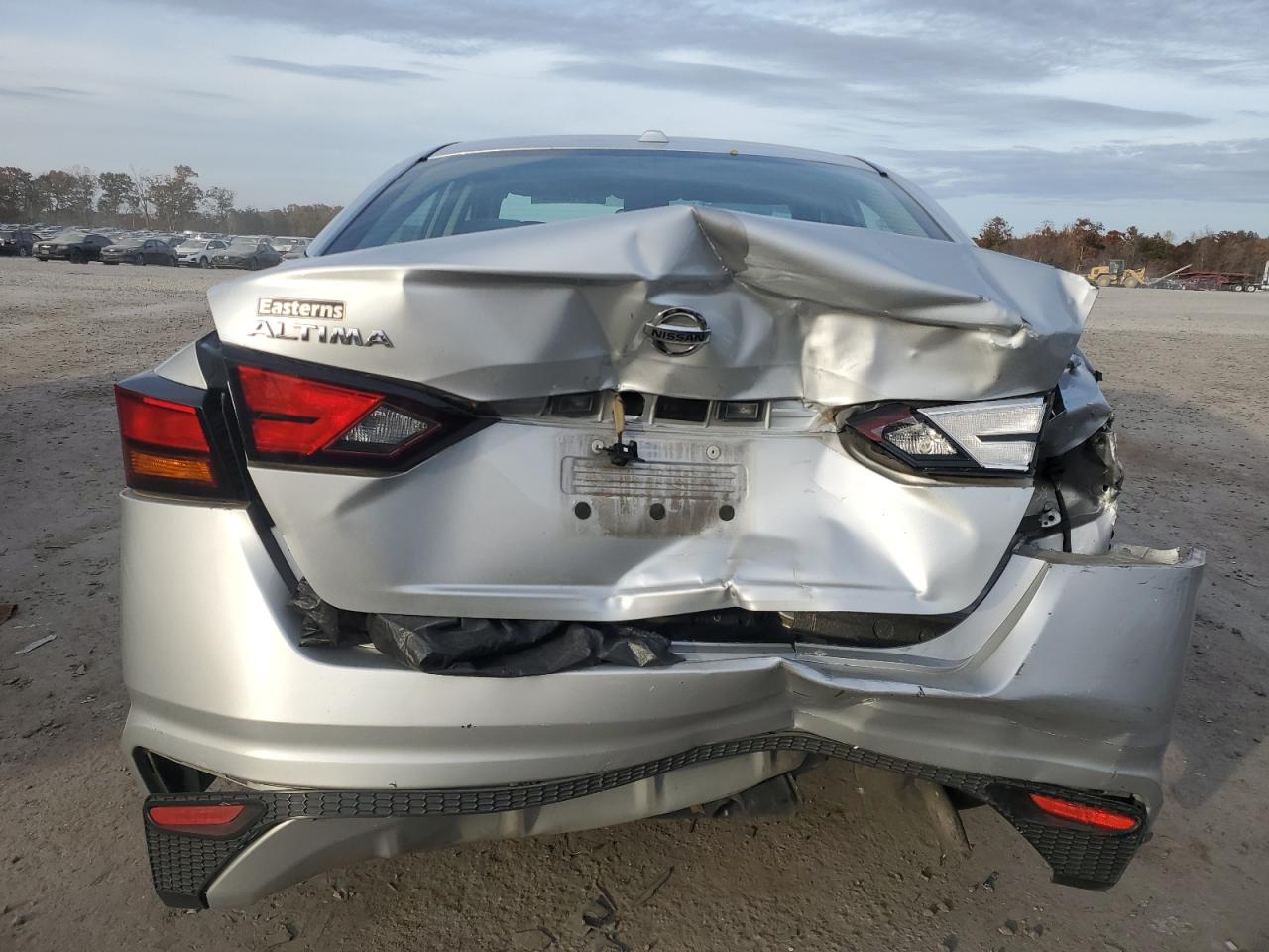 2019 Nissan Altima - Image 6