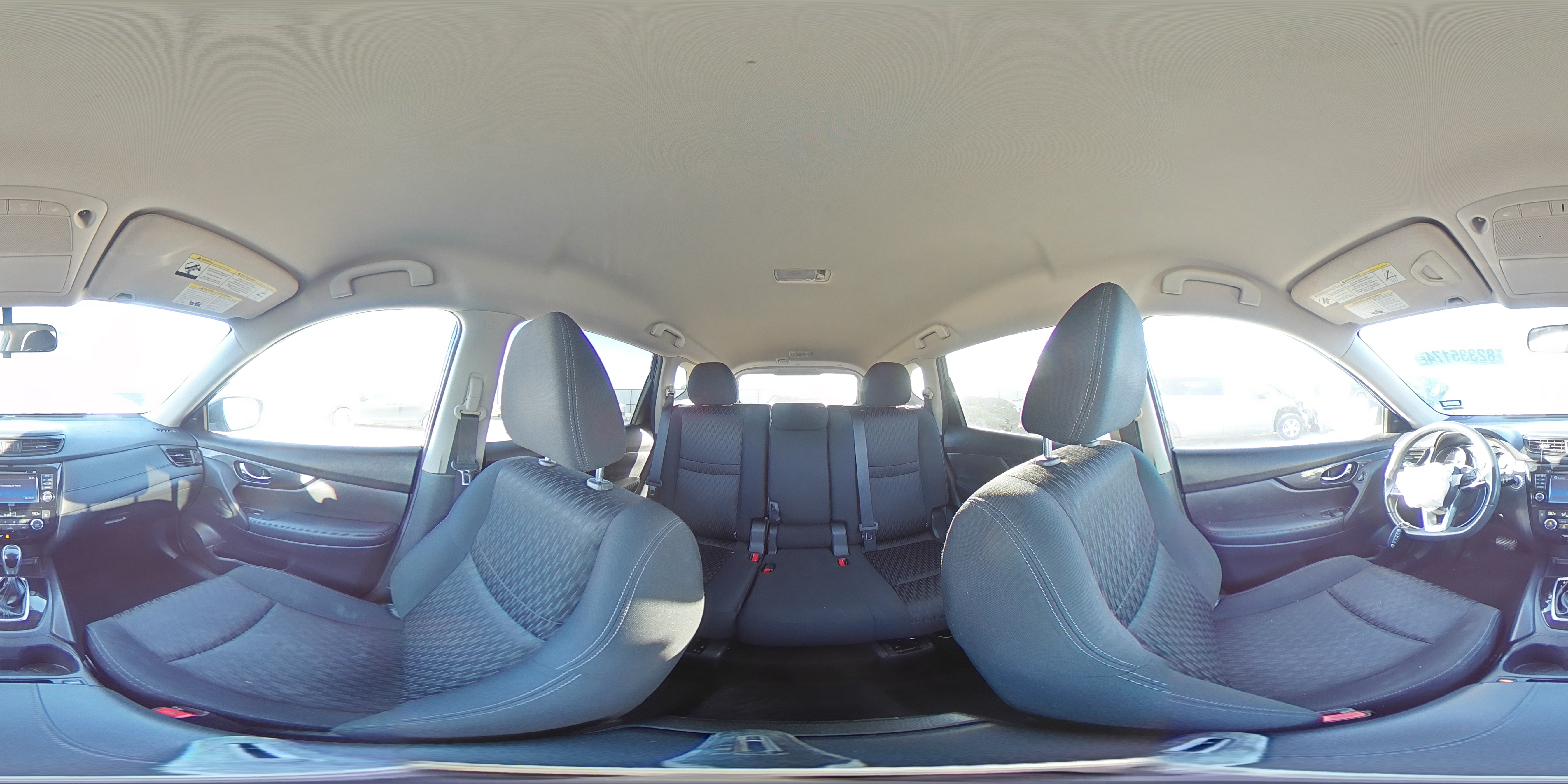 2017 Nissan Rogue - Image 14