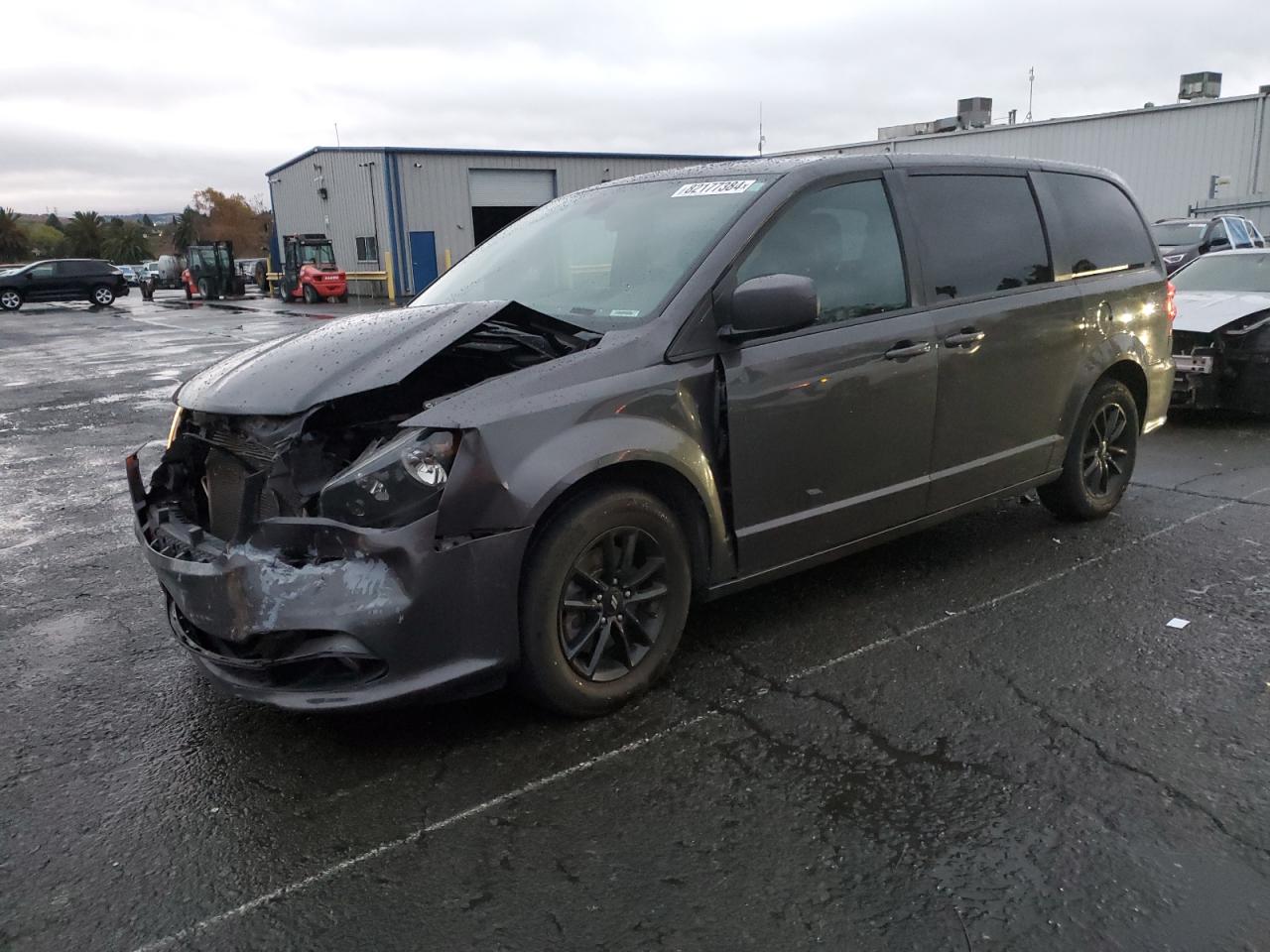 2019 Dodge Caravan - Image 1