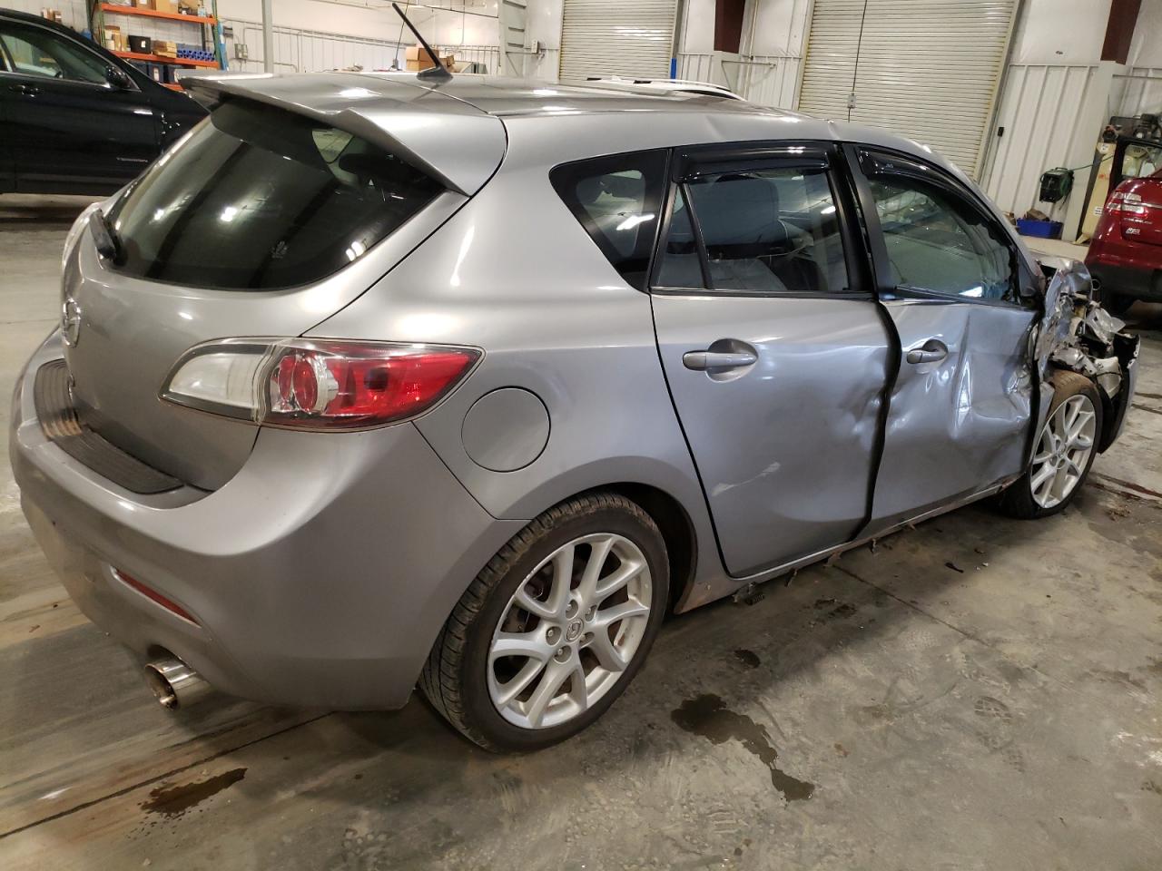 2010 Mazda 3 - Image 3