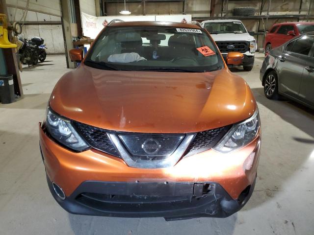  NISSAN ROGUE 2017 Оранжевый