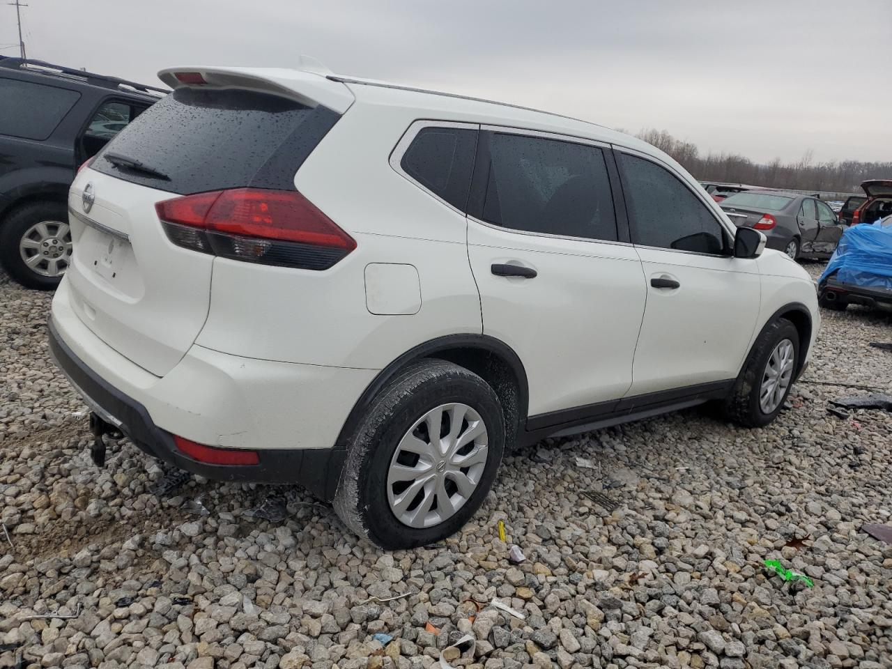 2018 Nissan Rogue - Image 3