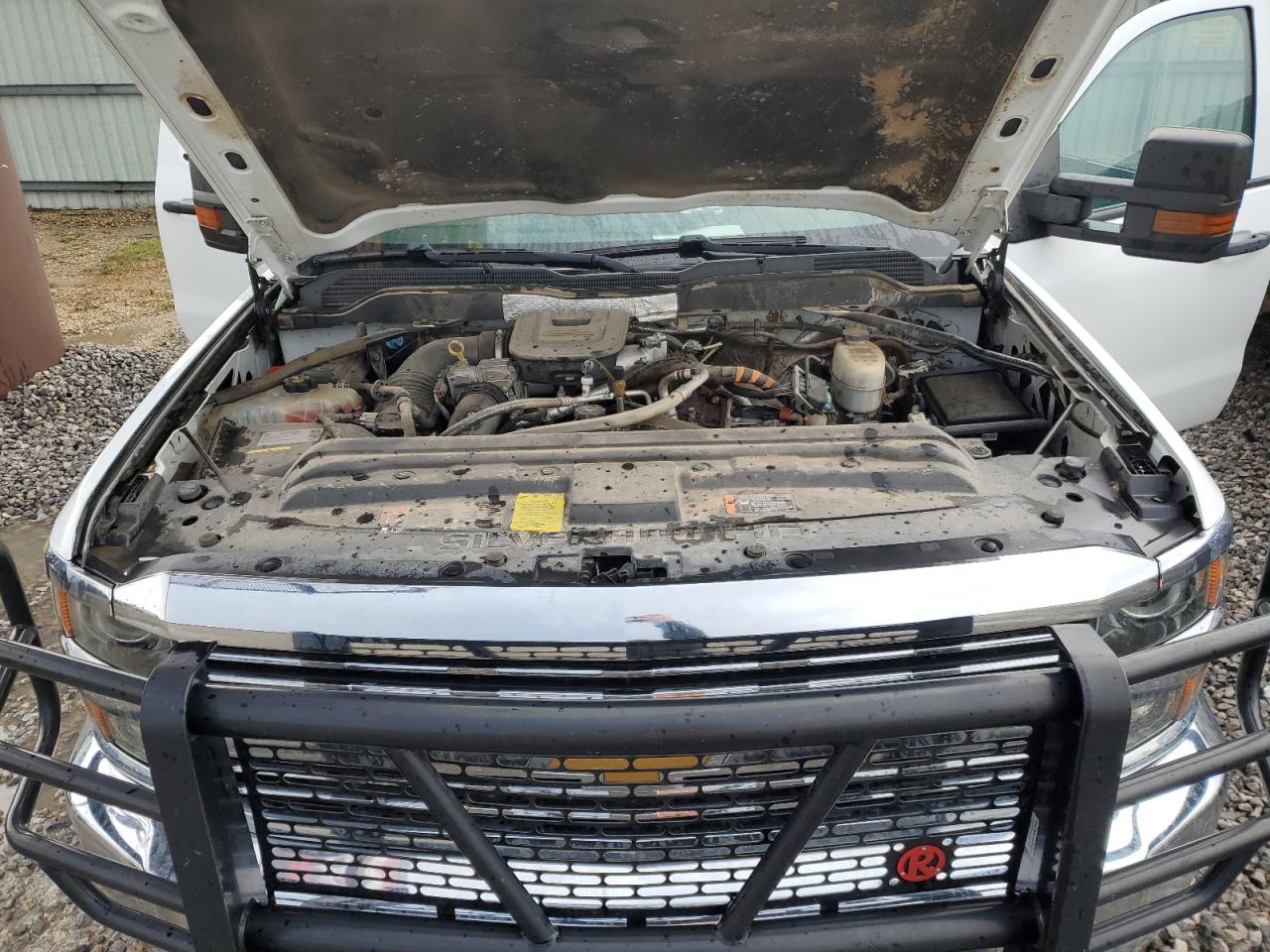 2016 Chevrolet Silverado - Image 11