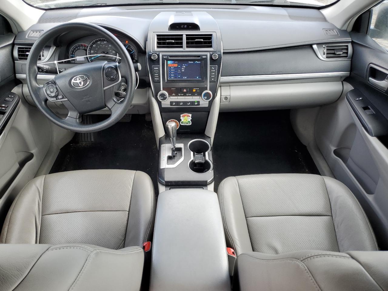 2013 Toyota Camry - Image 8