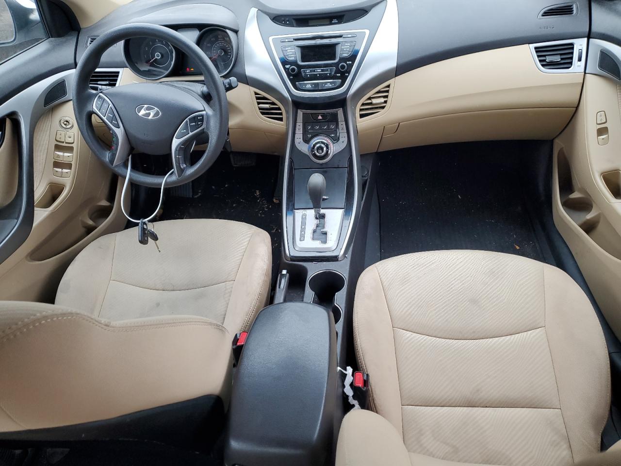 2013 Hyundai Elantra - Image 8