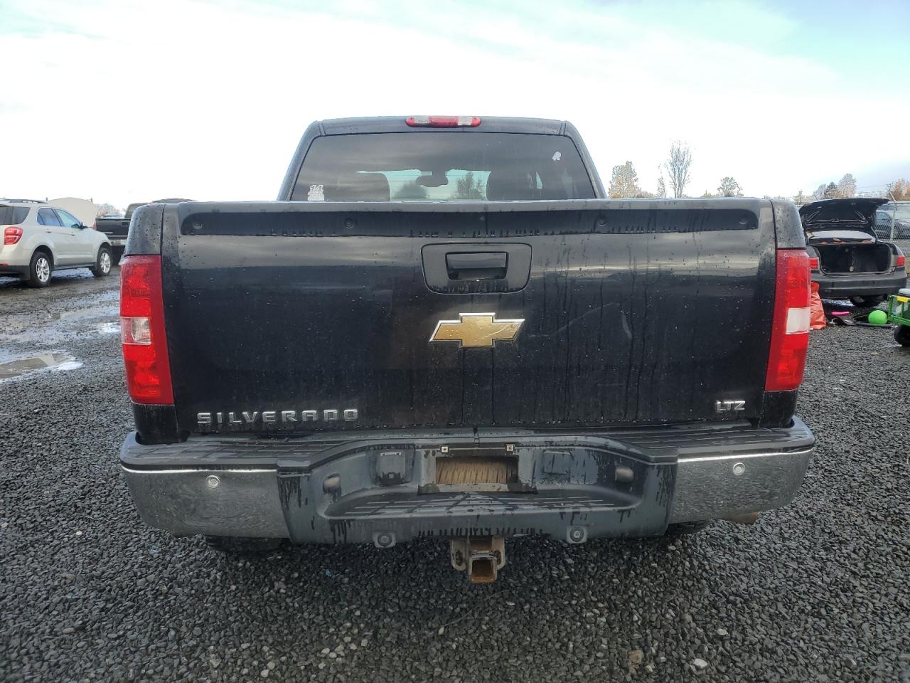 2007 Chevrolet Silverado - Image 6