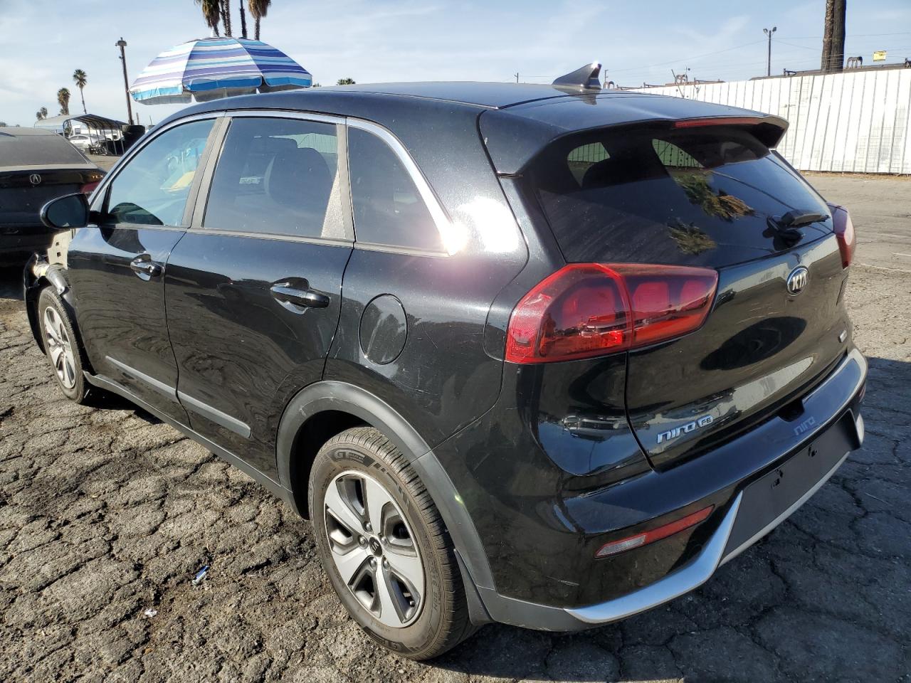 VIN KNDCB3LC2H5050864 2017 KIA NIRO no.2