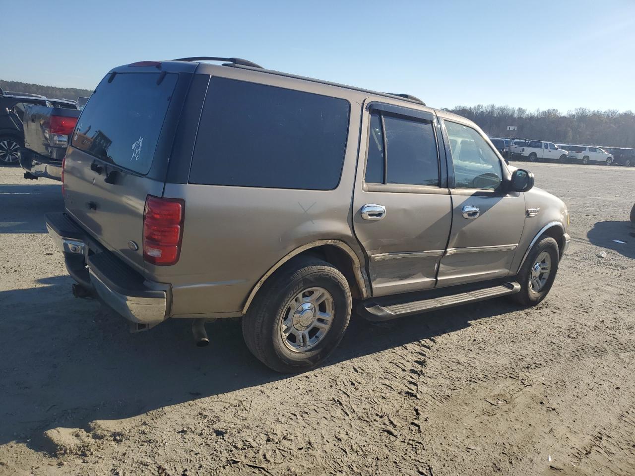 2001 Ford Expedition - Image 3