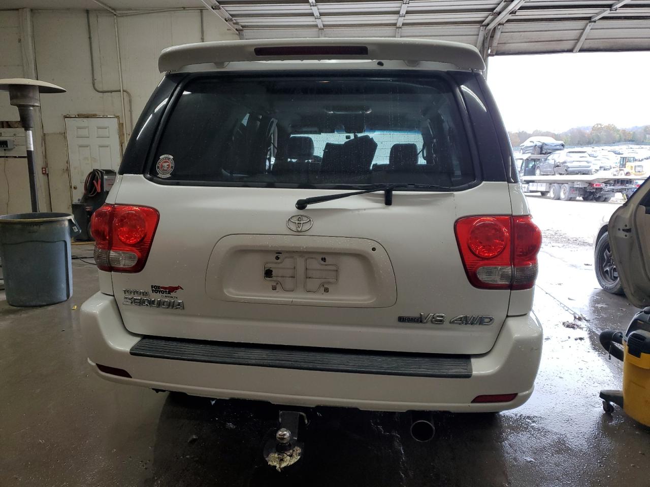 2006 Toyota Sequoia - Image 6