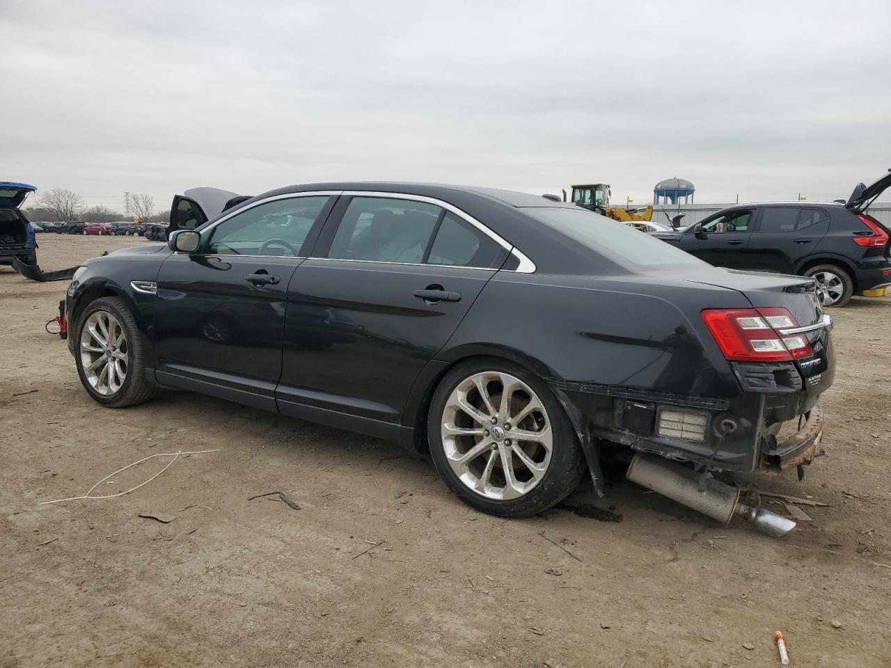 2013 Ford Taurus - Image 2