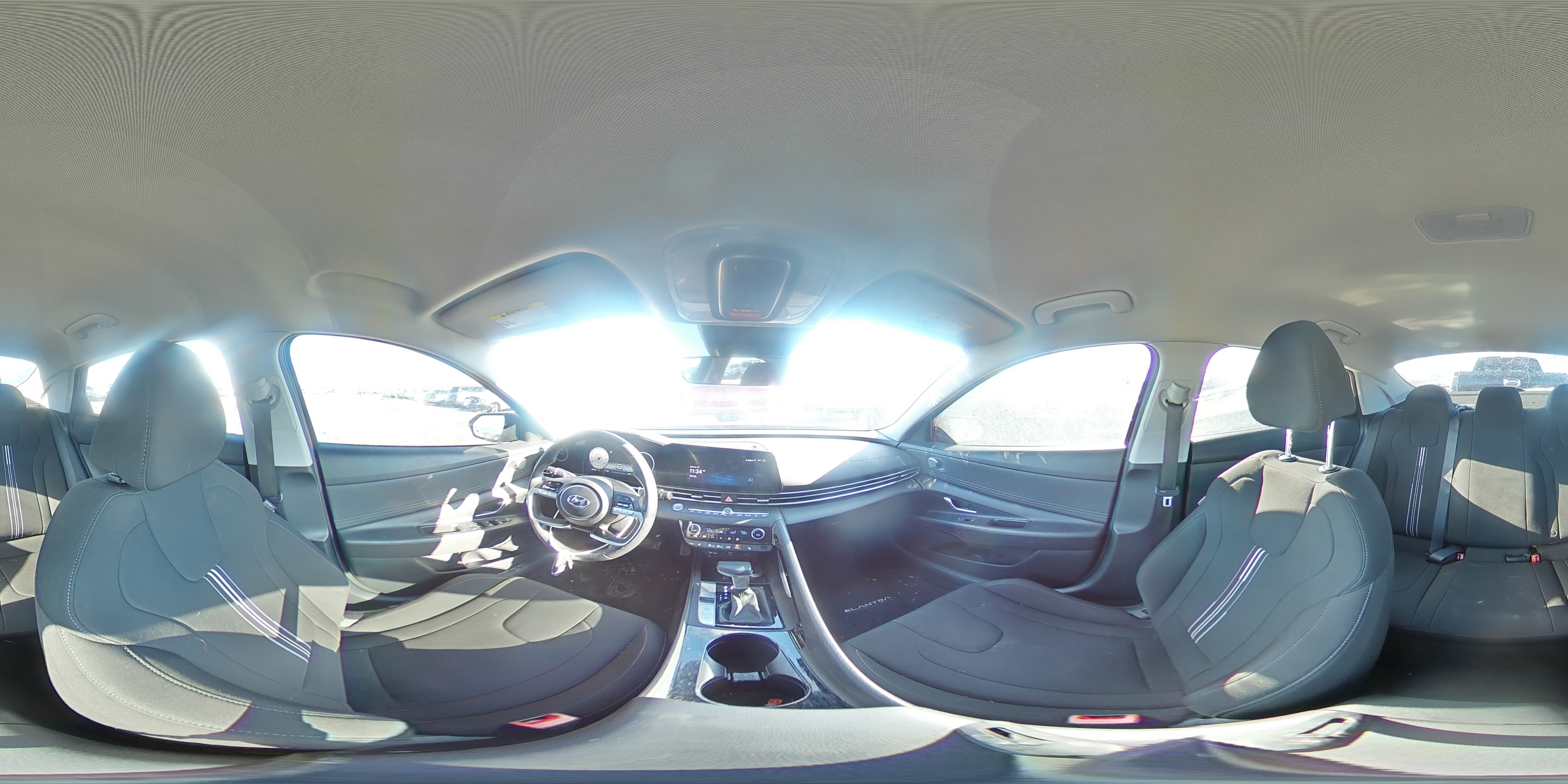 2023 Hyundai Elantra - Image 13