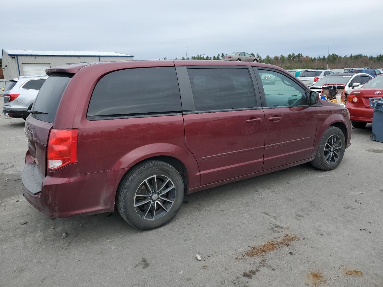 2017 Dodge Caravan - Image 3