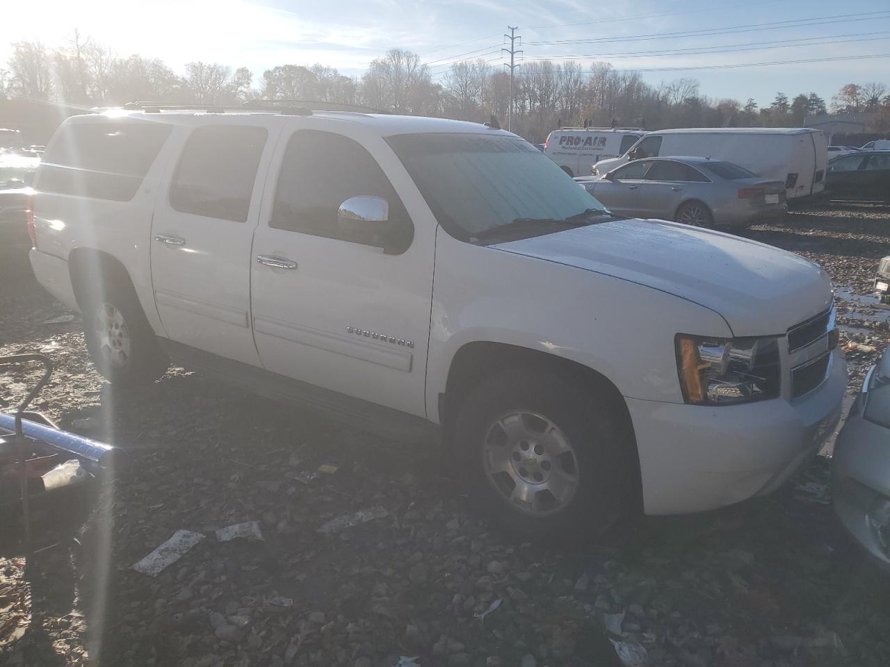 2010 Chevrolet Suburban - Image 4