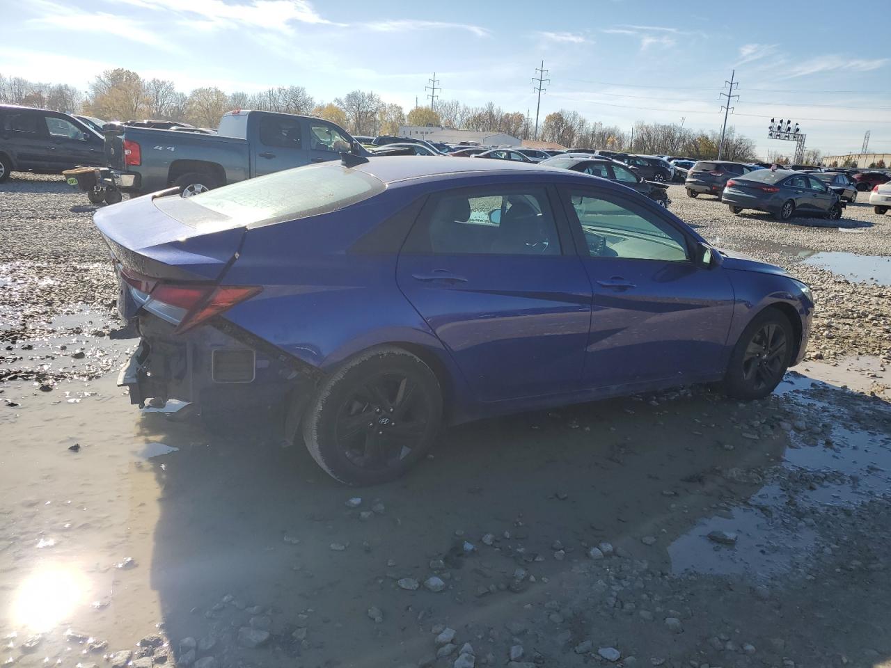 2021 Hyundai Elantra - Image 3