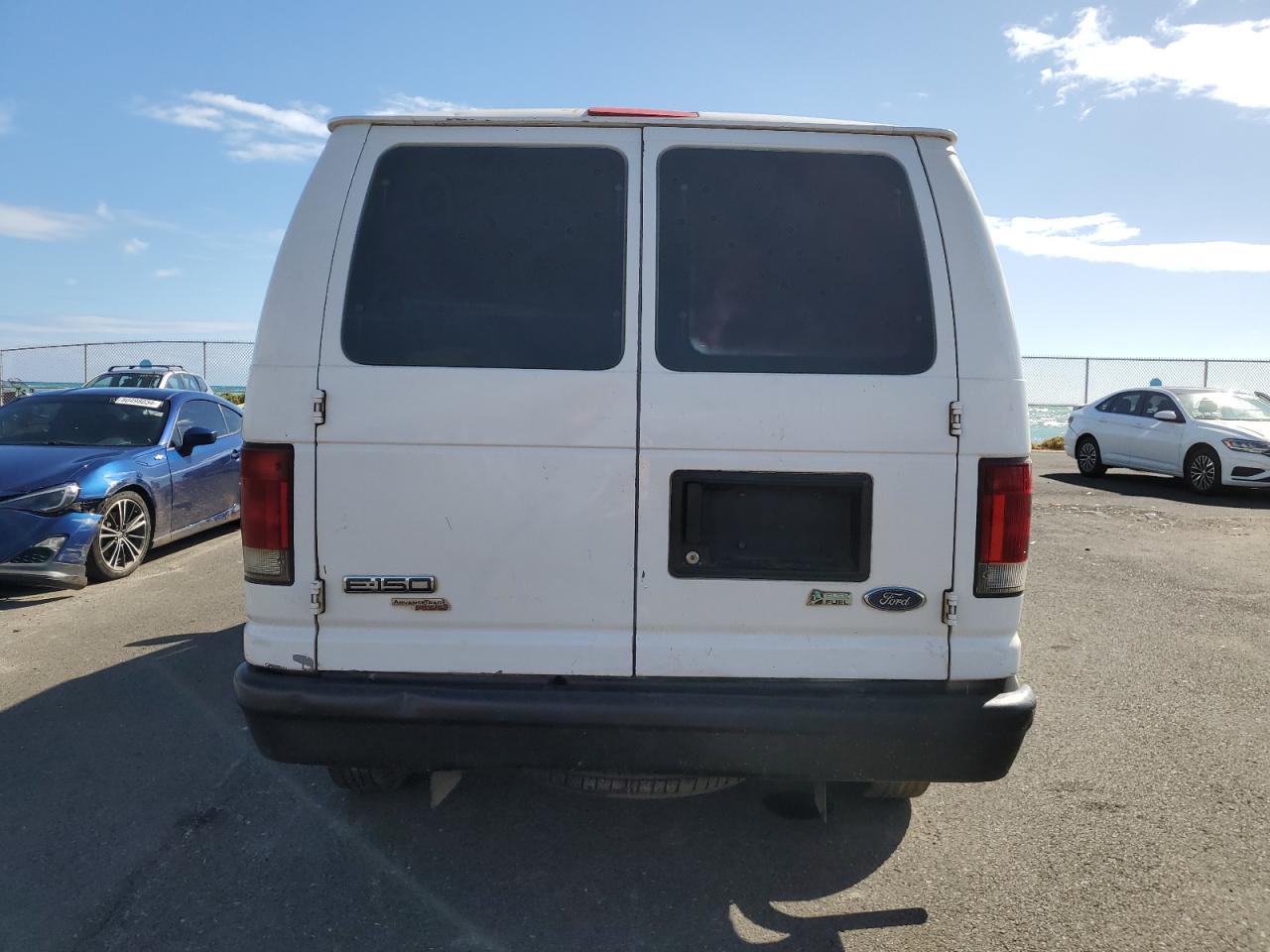 2011 Ford Econoline - Image 6