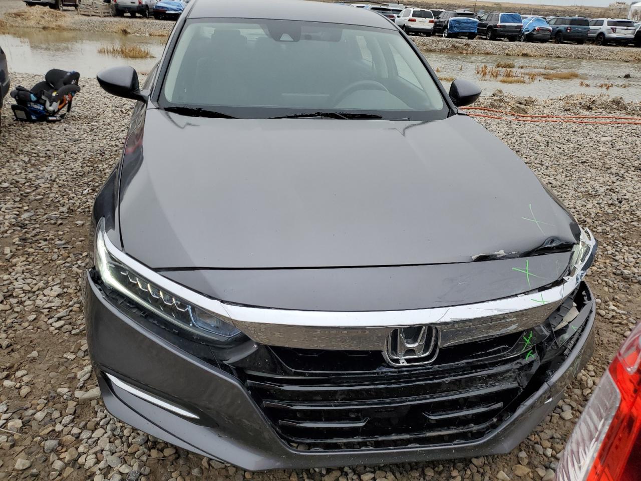 VIN 1HGCV3F10JA016714 2018 HONDA ACCORD no.5