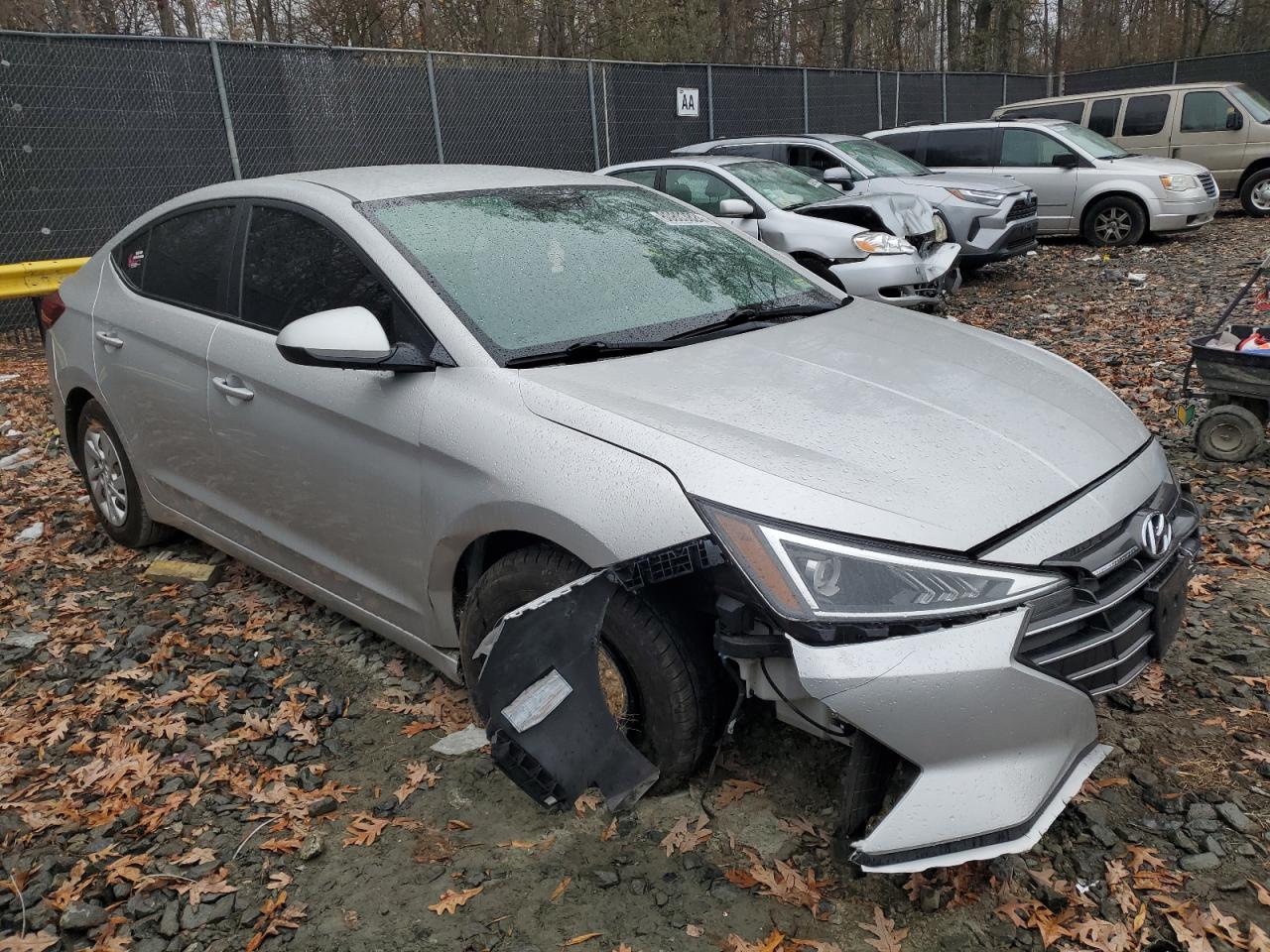 2019 Hyundai Elantra - Image 4