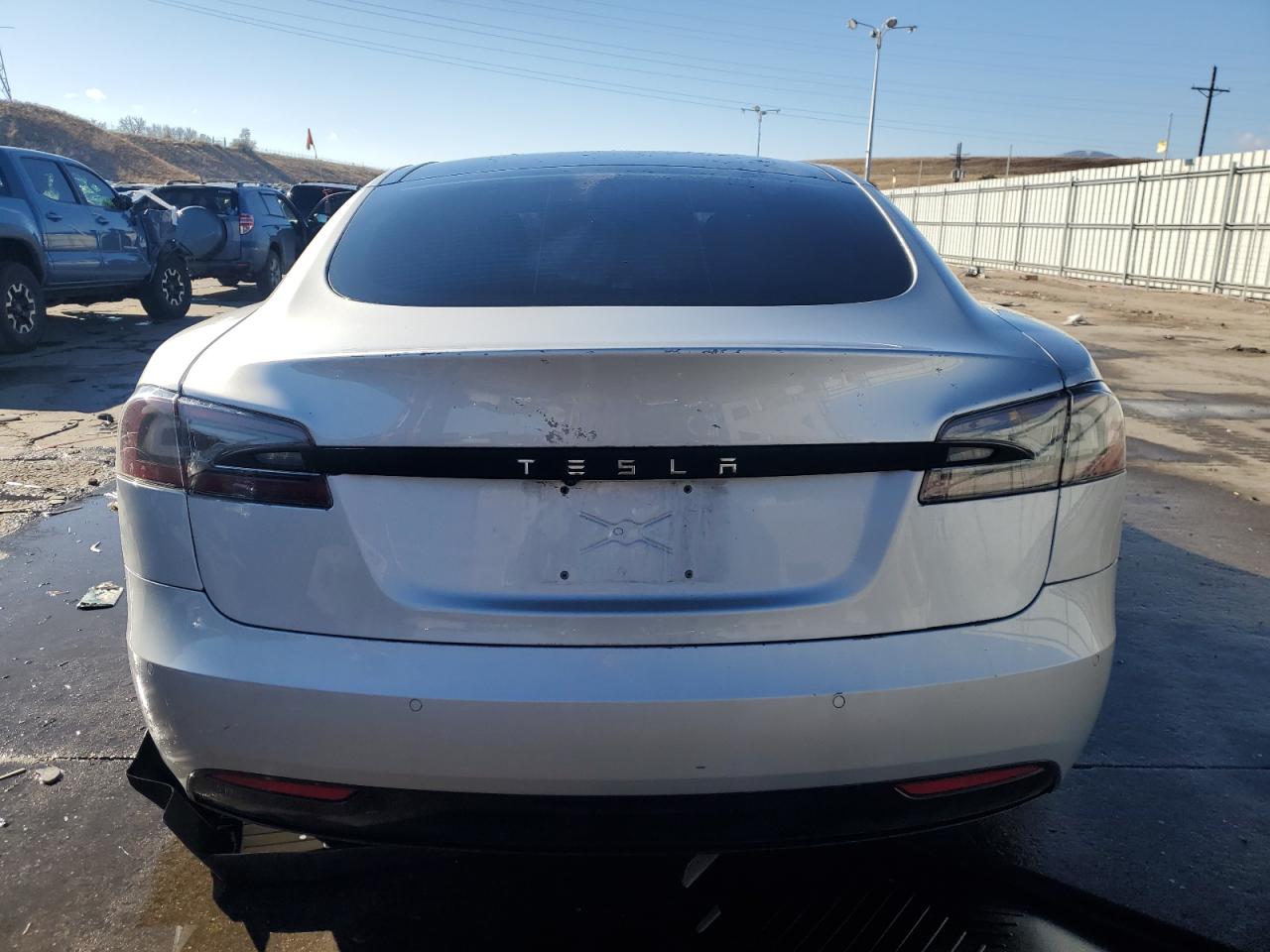 2017 Tesla Model S VIN: 5YJSA1E28HF211112 Lot: 82358494