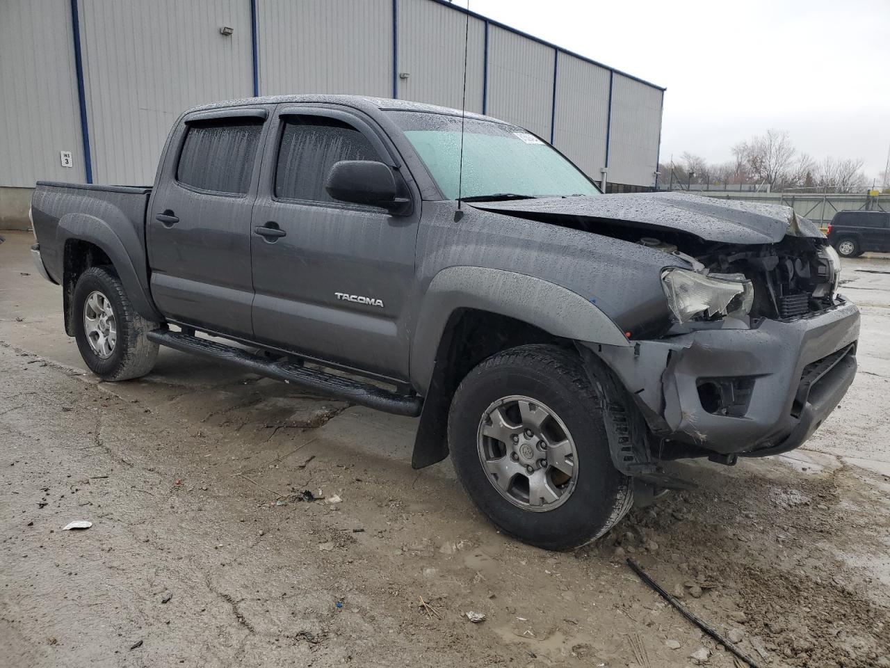 2012 Toyota Tacoma - Image 4