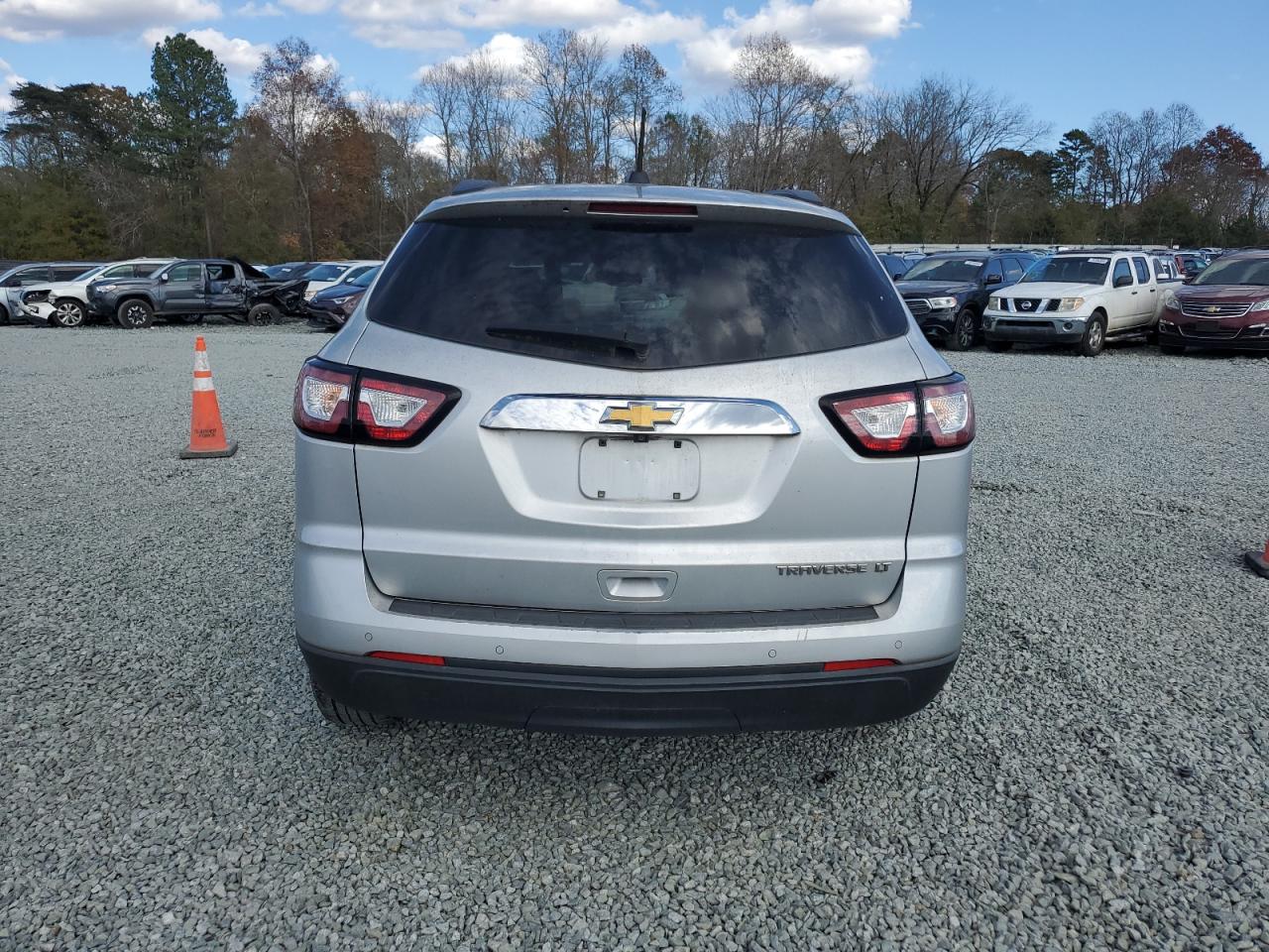 2016 Chevrolet Traverse - Image 6