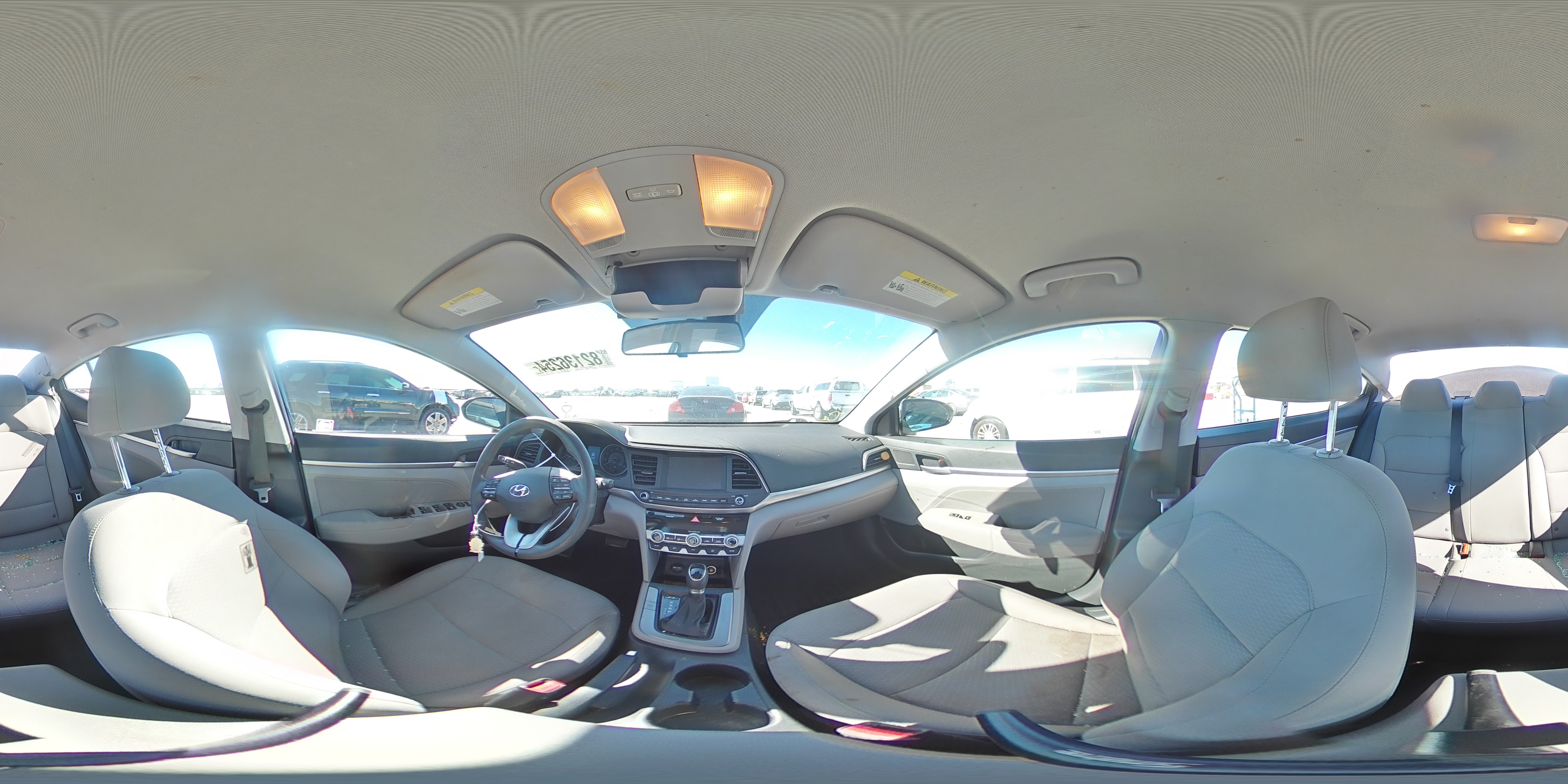 2020 Hyundai Elantra - Image 13