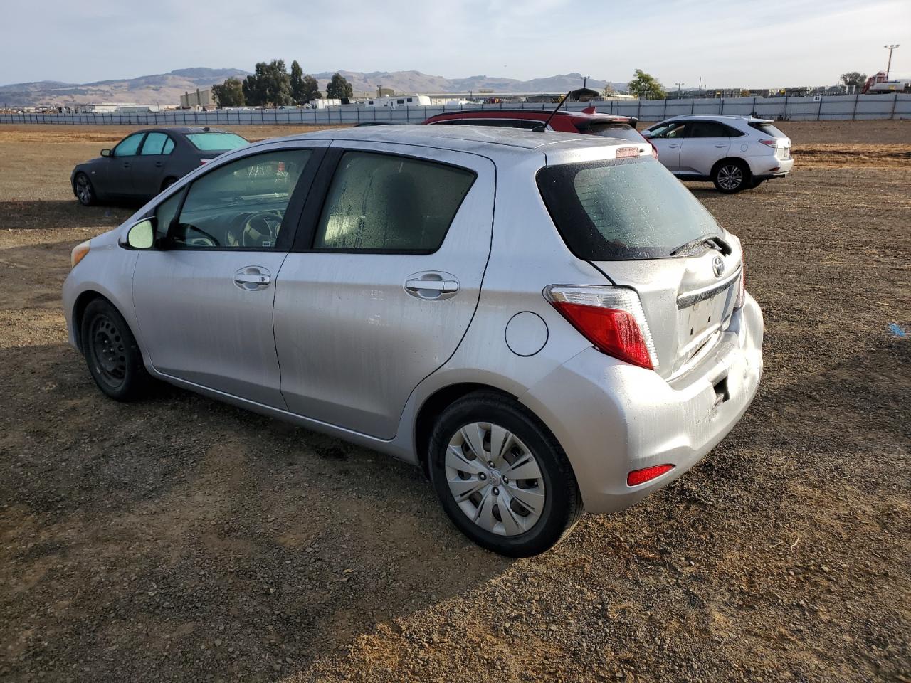 2012 Toyota Yaris - Image 2