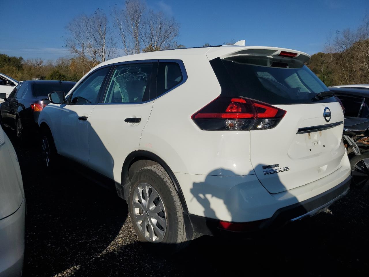 2020 Nissan Rogue - Image 2