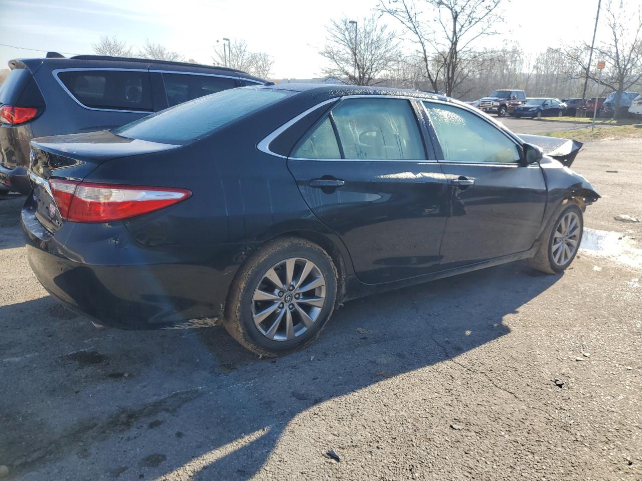 2015 Toyota Camry - Image 3