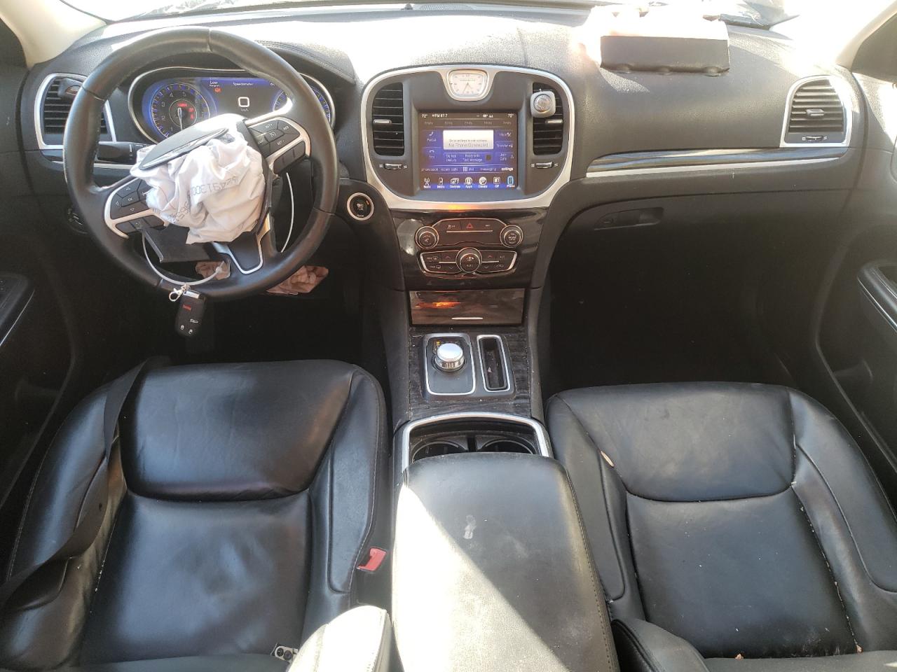 2016 Chrysler 300 - Image 8
