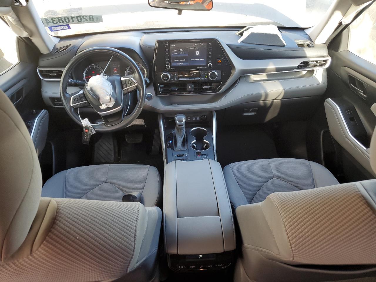 2022 Toyota Highlander - Image 8