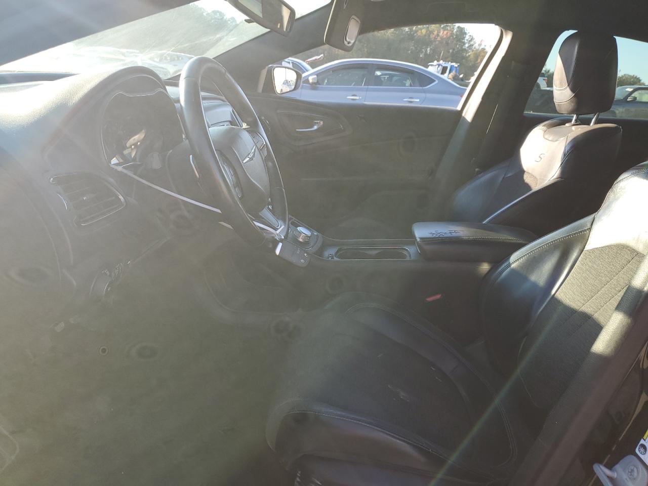 2015 Chrysler 200 - Image 7