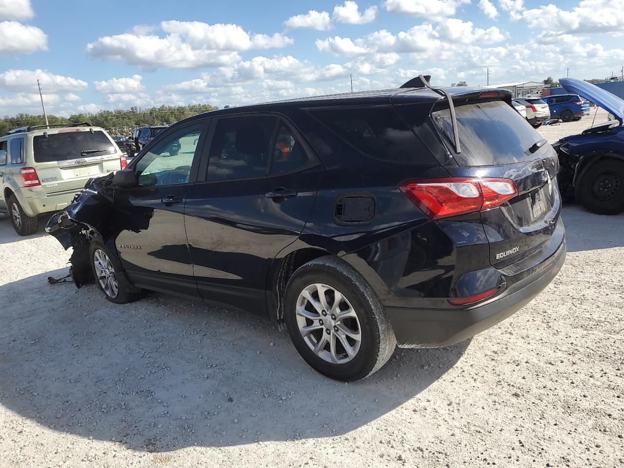 2020 Chevrolet Equinox - Image 2