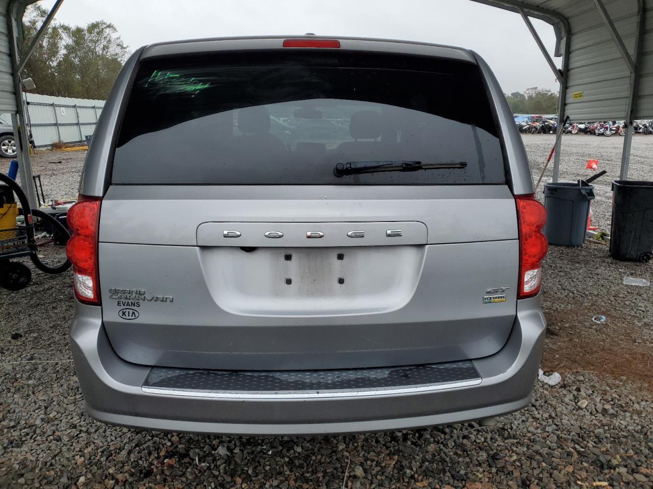 2019 Dodge Caravan - Image 6