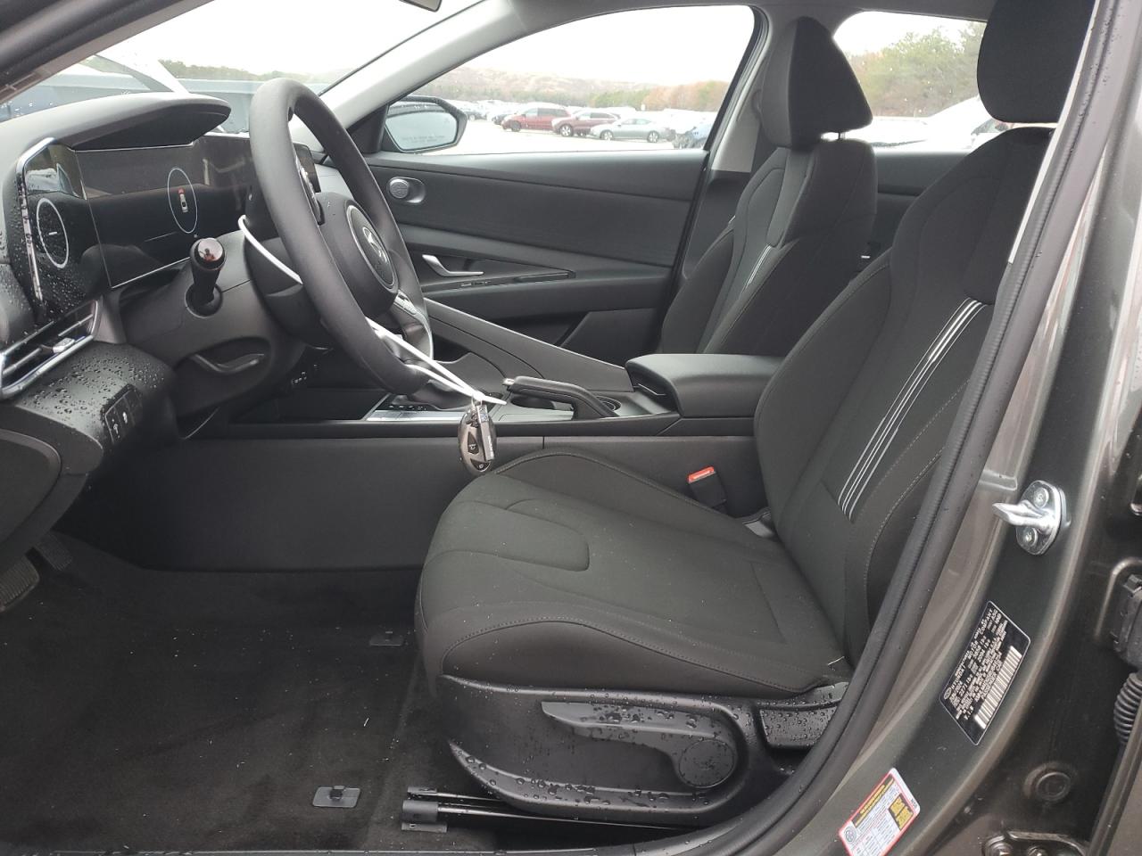 2024 Hyundai Elantra - Image 7