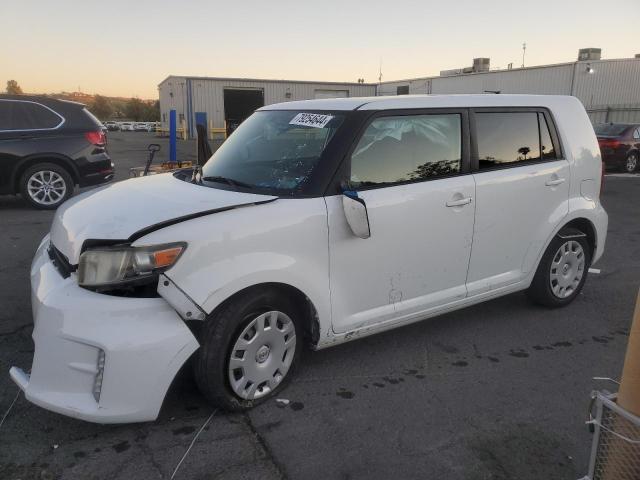 2015 Toyota Scion Xb 