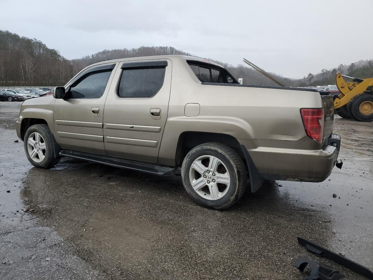 2010 Honda Ridgeline - Image 2
