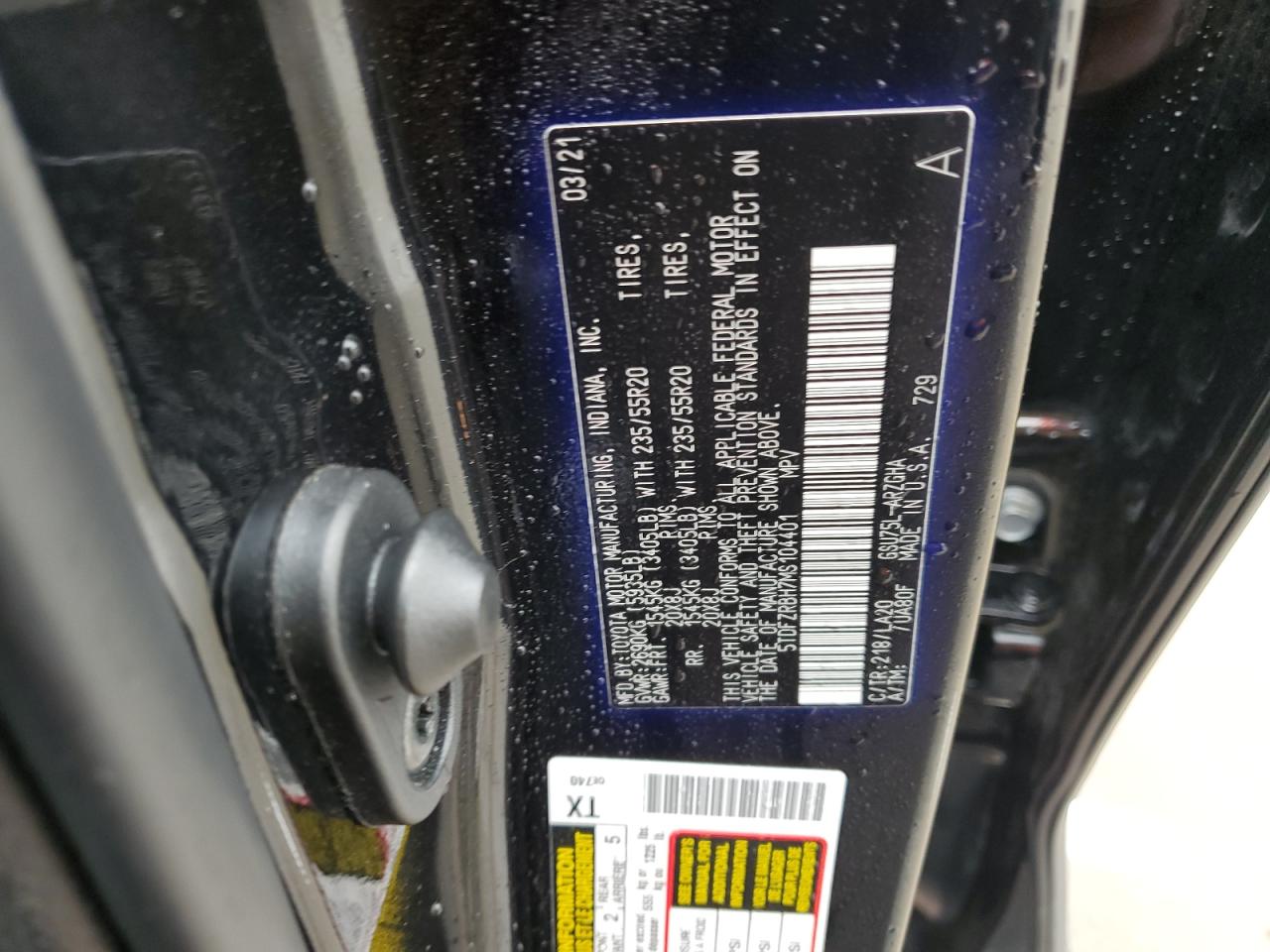 2021 Toyota Highlander - Image 13