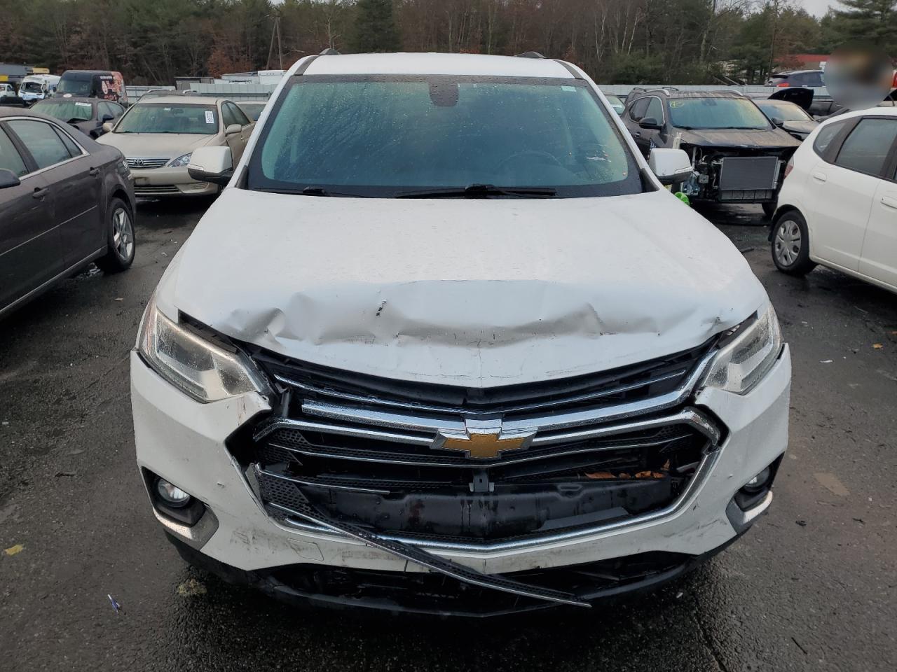 VIN 1GNEVHKW5JJ282632 2018 CHEVROLET TRAVERSE no.5