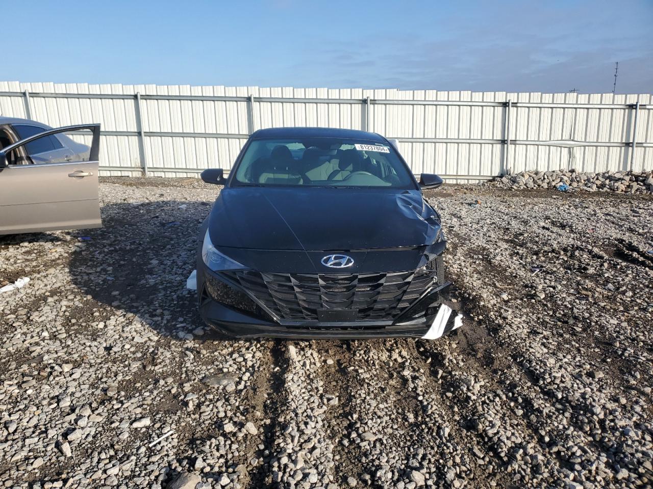 2023 Hyundai Elantra - Image 5