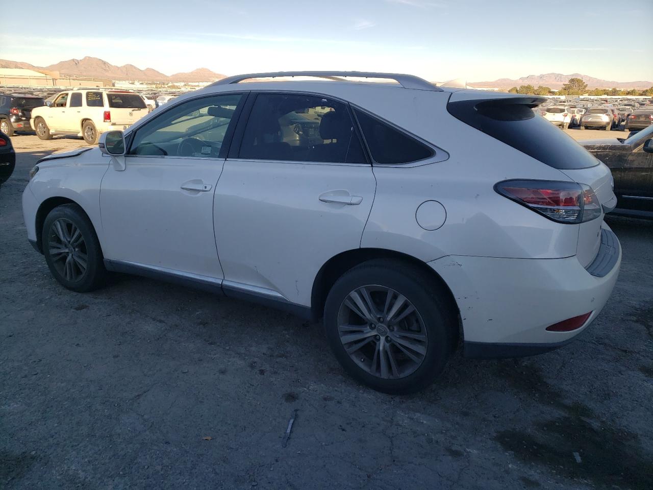 VIN 2T2ZK1BA2FC201132 2015 LEXUS RX350 no.2