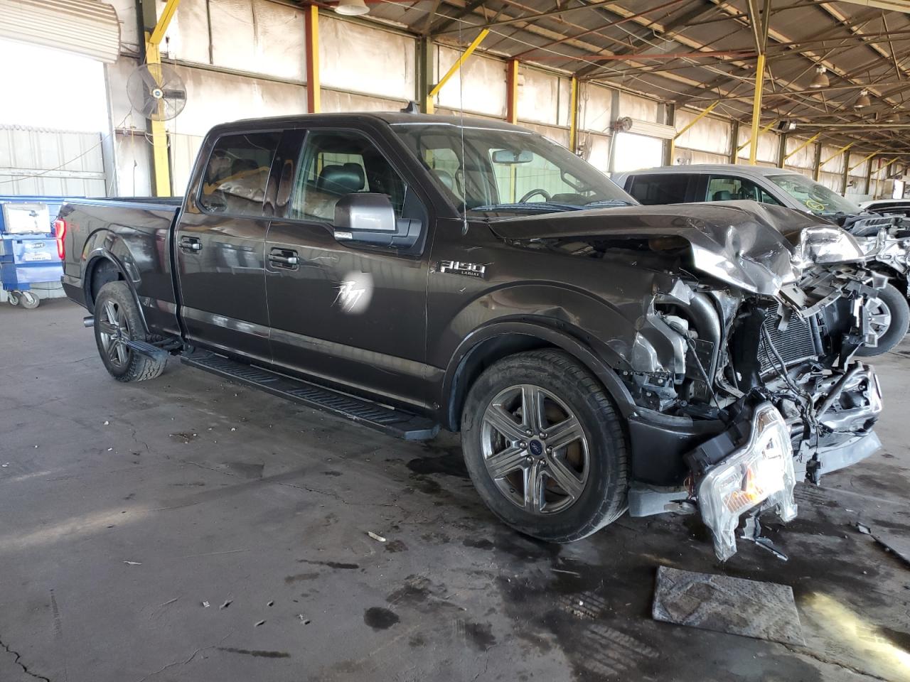 VIN 1FTFW1EG7JKC25204 2018 FORD F-150 no.4