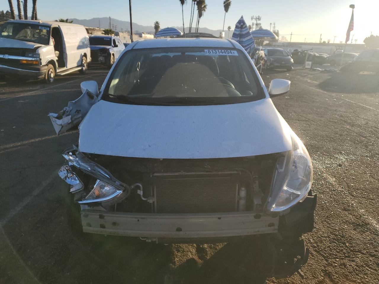 VIN 3N1CN7AP1KL804237 2019 NISSAN VERSA no.5