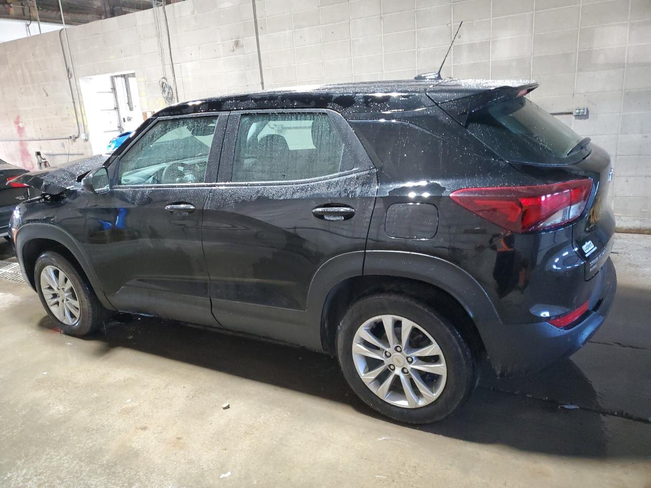 2022 Chevrolet TrailBlazer - Image 2