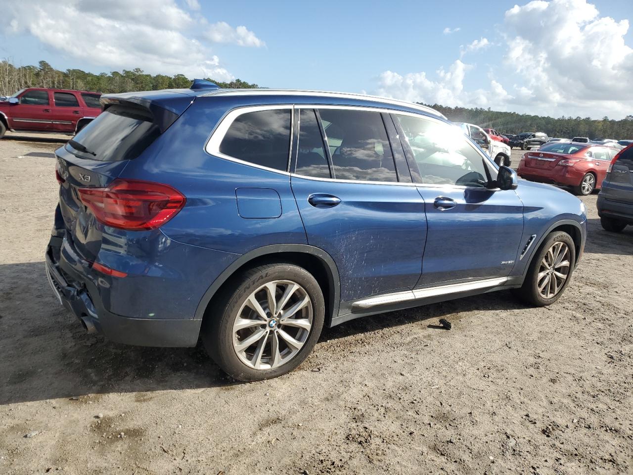 VIN 5UXTR9C52JLD58510 2018 BMW X3 no.3