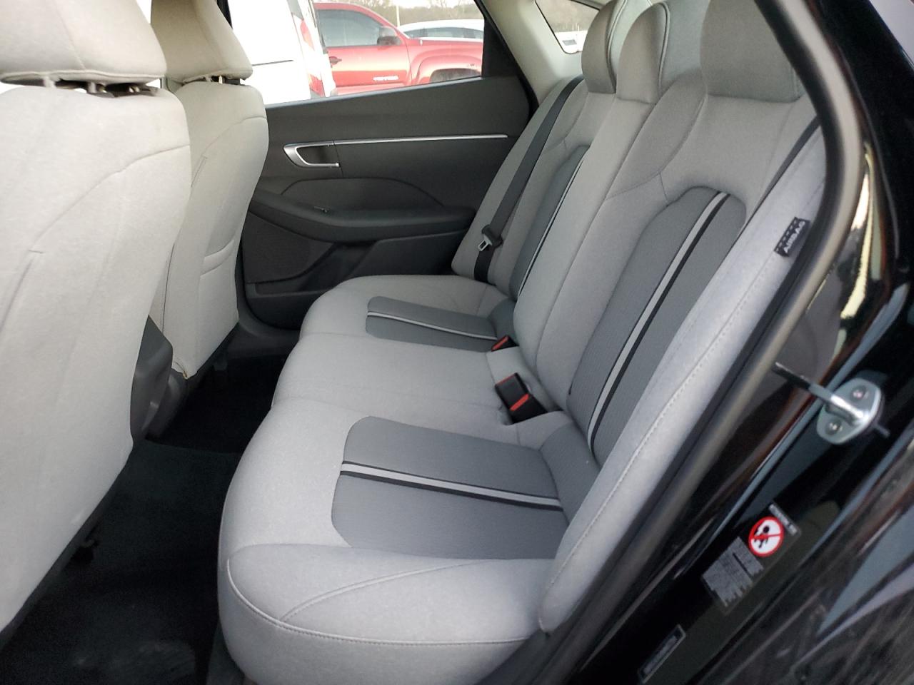 2021 Hyundai Sonata - Image 10