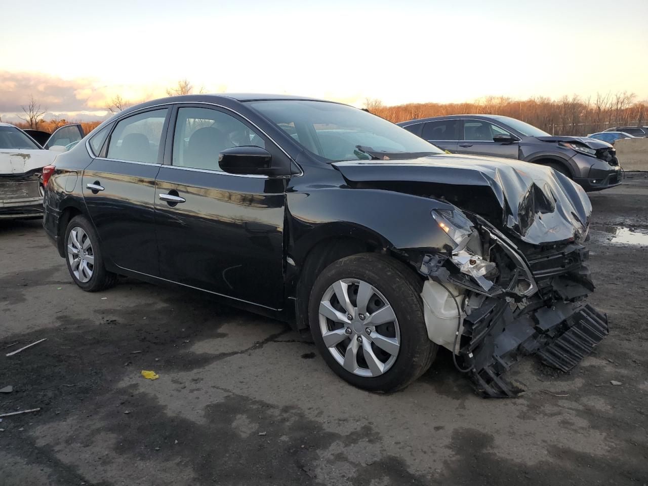 VIN 3N1AB7AP8JY348061 2018 NISSAN SENTRA no.4