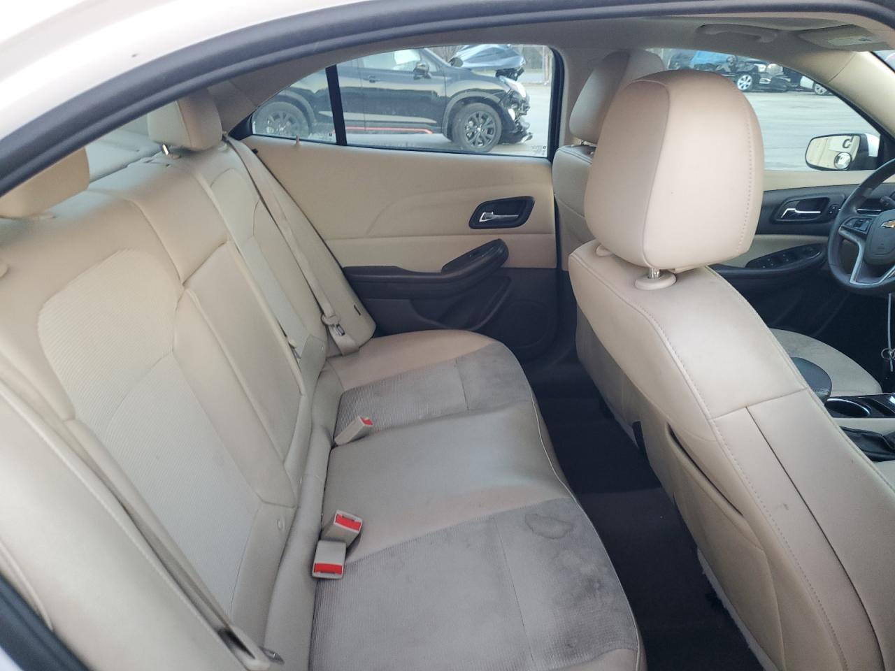 2015 Chevrolet Malibu - Image 11