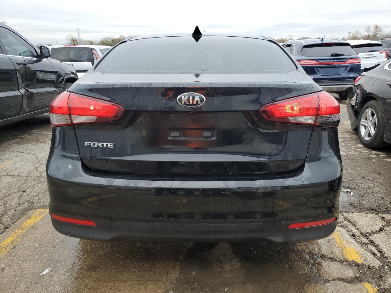 VIN 3KPFL4A78JE190465 2018 KIA FORTE no.6