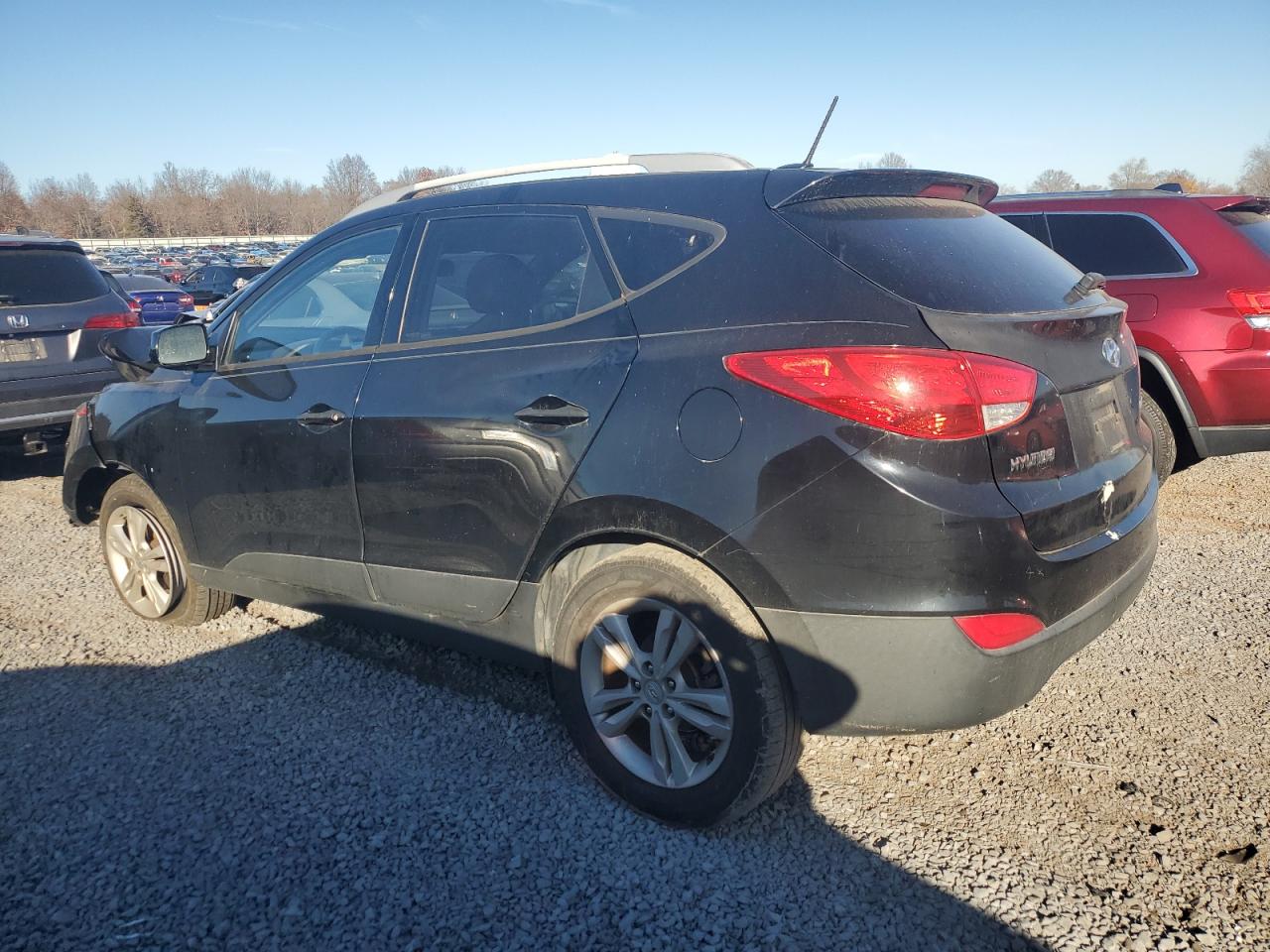 2011 Hyundai Tucson - Image 2