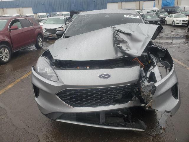 FORD ESCAPE 2022 Srebrny